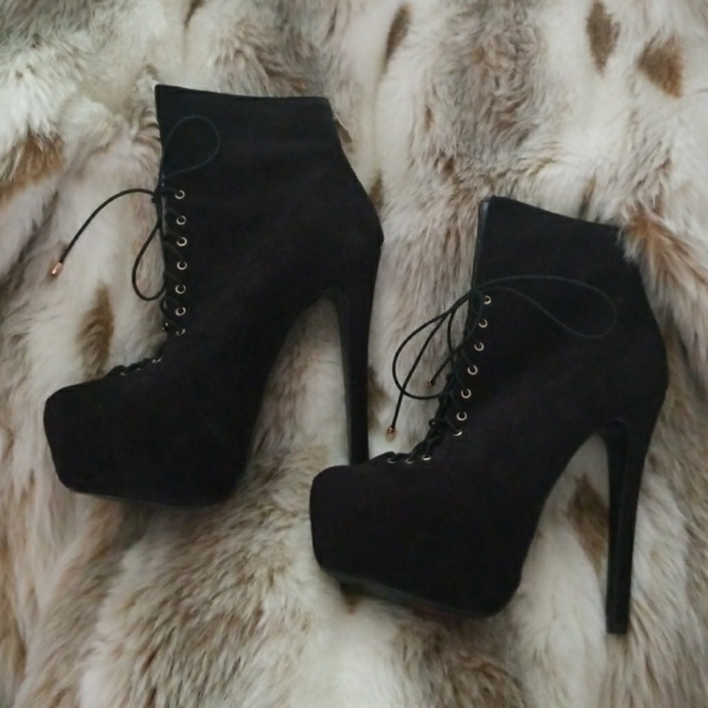 Lui Chiny booties